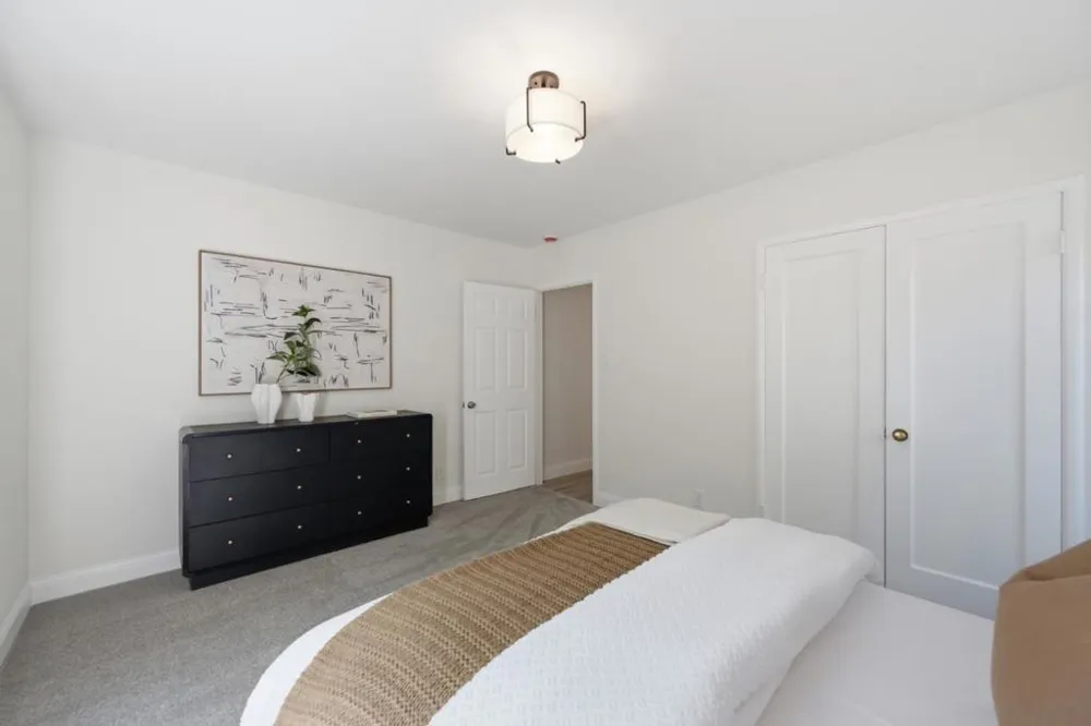 300 De Anza Avenue San Carlos, CA 94070