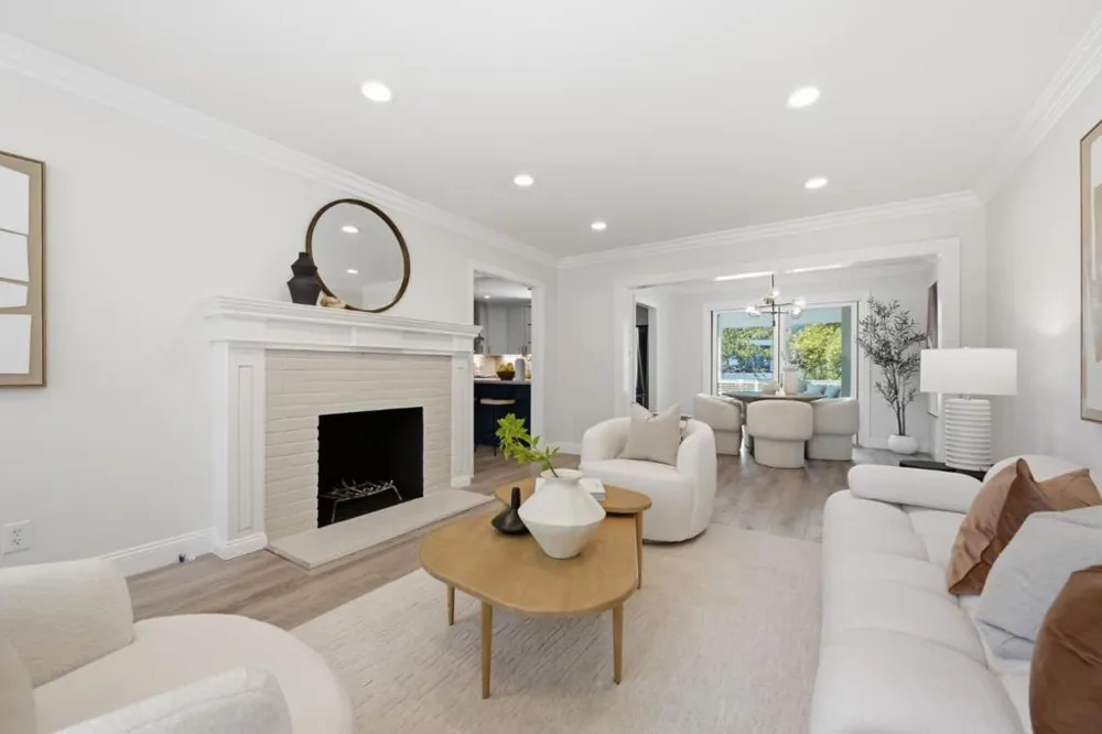 300 De Anza Avenue San Carlos, CA 94070