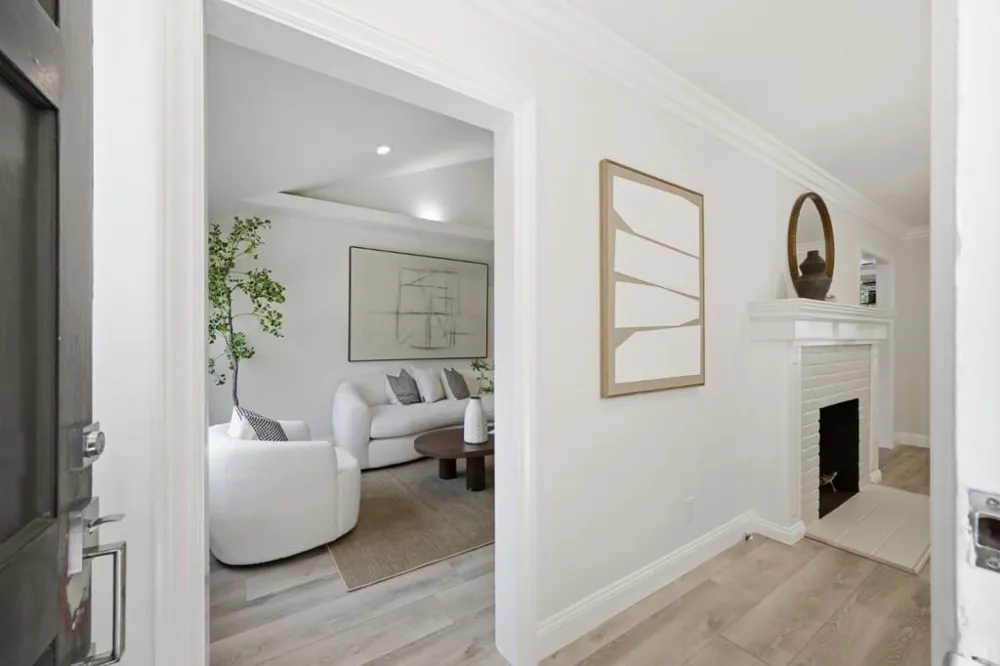 300 De Anza Avenue San Carlos, CA 94070