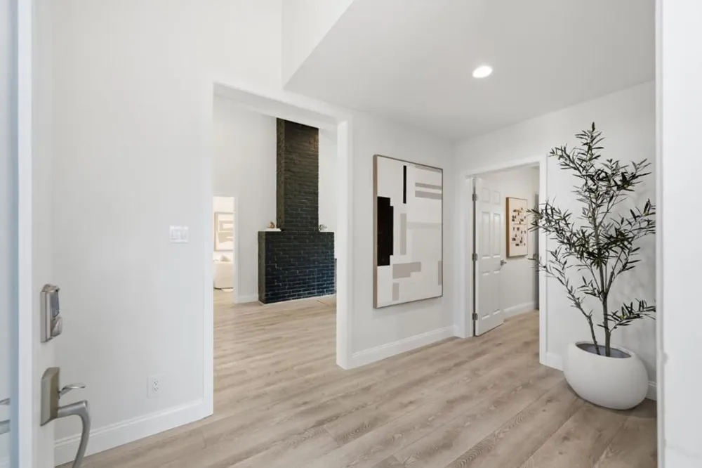 300 De Anza Avenue San Carlos, CA 94070
