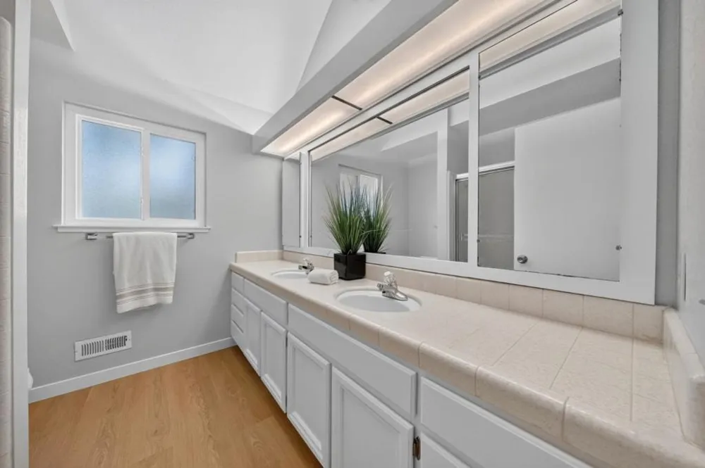 402 Sylvan Avenue Mountain View, CA 94041