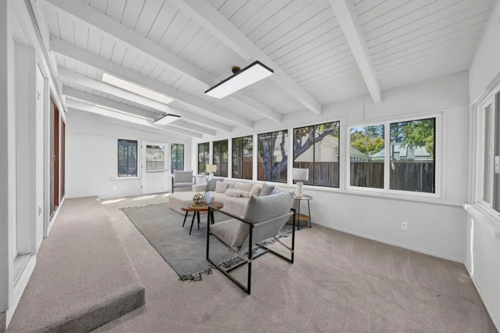 402 Sylvan Avenue Mountain View, CA 94041