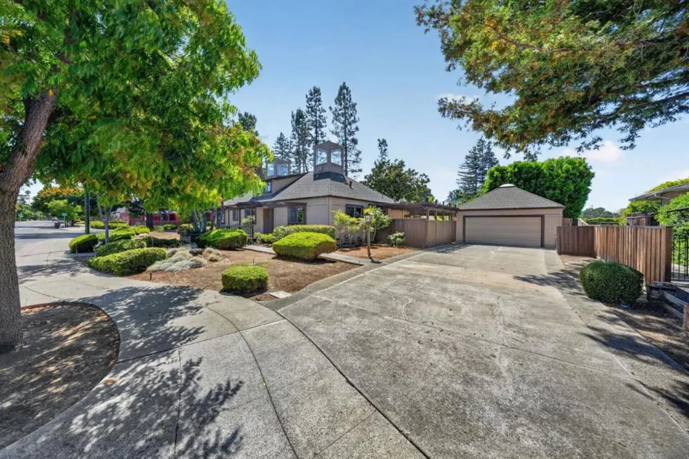 402 Sylvan Avenue Mountain View, CA 94041