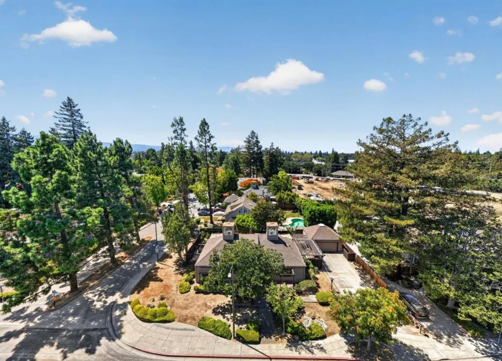 402 Sylvan Avenue Mountain View, CA 94041