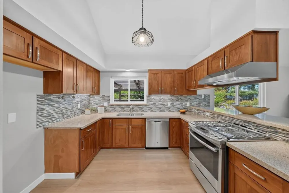 402 Sylvan Avenue Mountain View, CA 94041