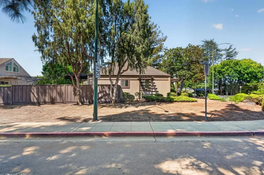 402 Sylvan Avenue Mountain View, CA 94041