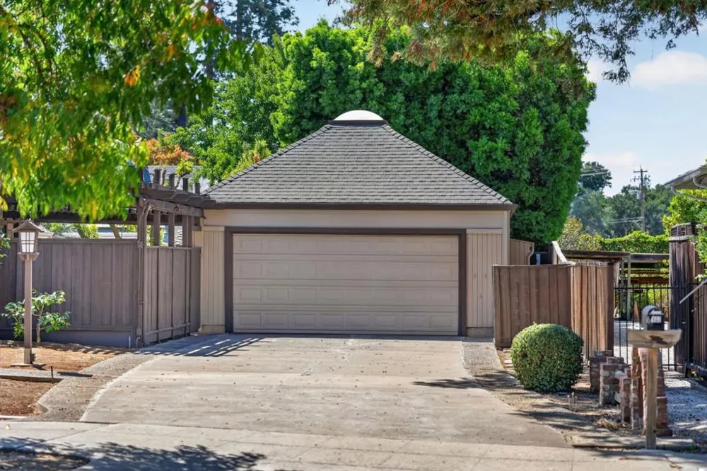 402 Sylvan Avenue Mountain View, CA 94041
