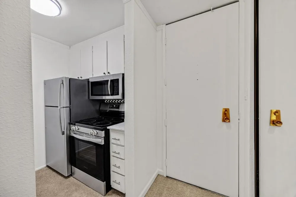 1324 Shelter Creek Lane San Bruno, CA 94066