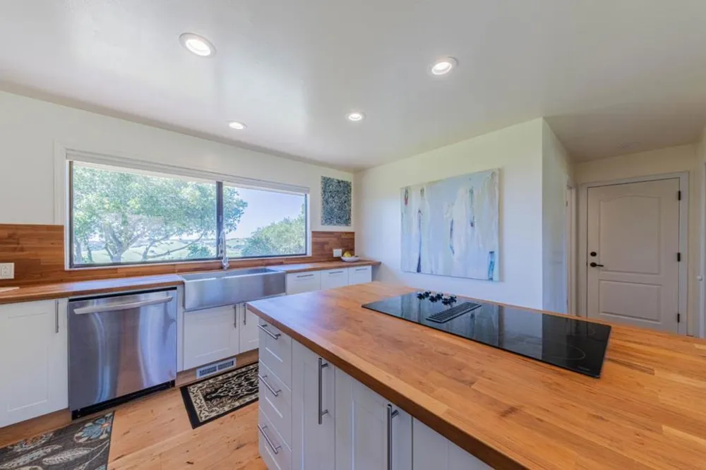 169 Old Stage Road Salinas, CA 93908