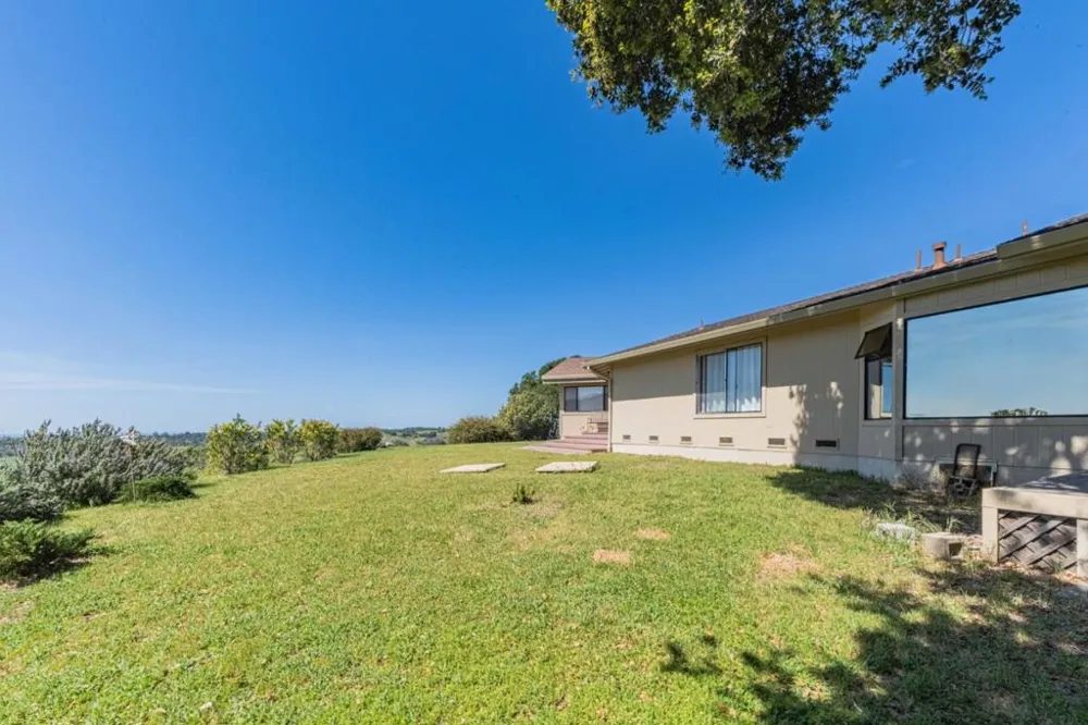169 Old Stage Road Salinas, CA 93908