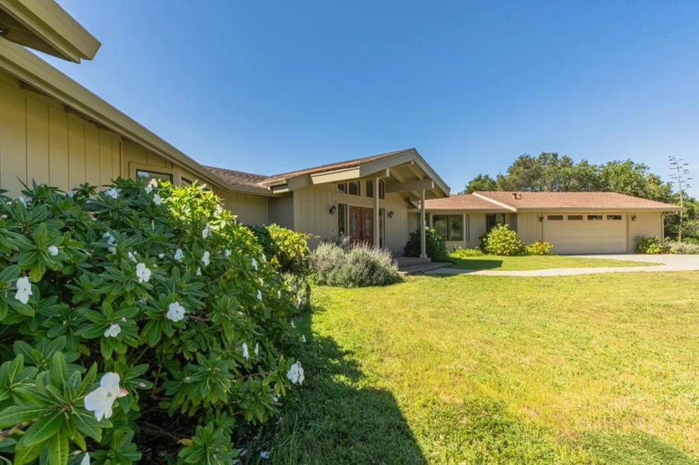 169 Old Stage Road Salinas, CA 93908