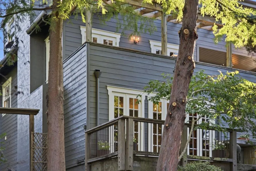 133 Russell Avenue Portola Valley, CA 94028