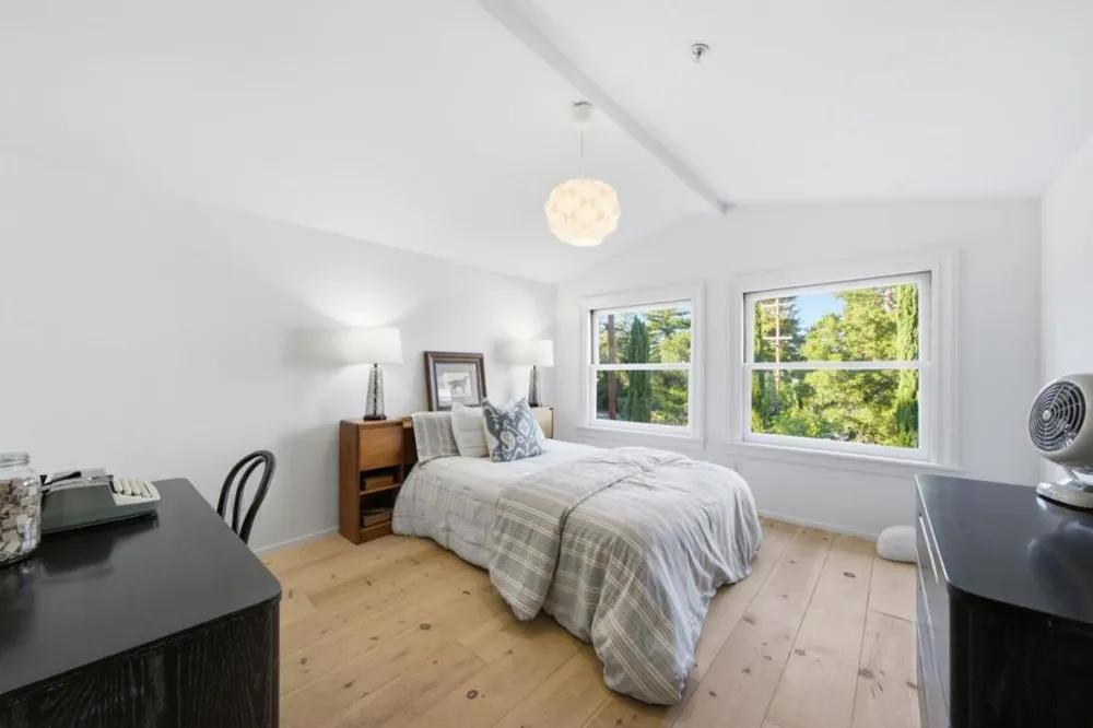 133 Russell Avenue Portola Valley, CA 94028