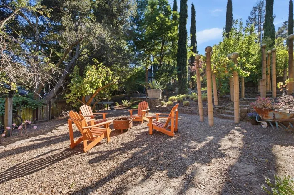 133 Russell Avenue Portola Valley, CA 94028
