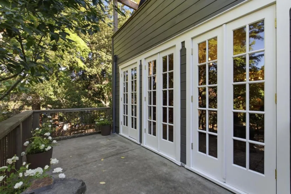 133 Russell Avenue Portola Valley, CA 94028