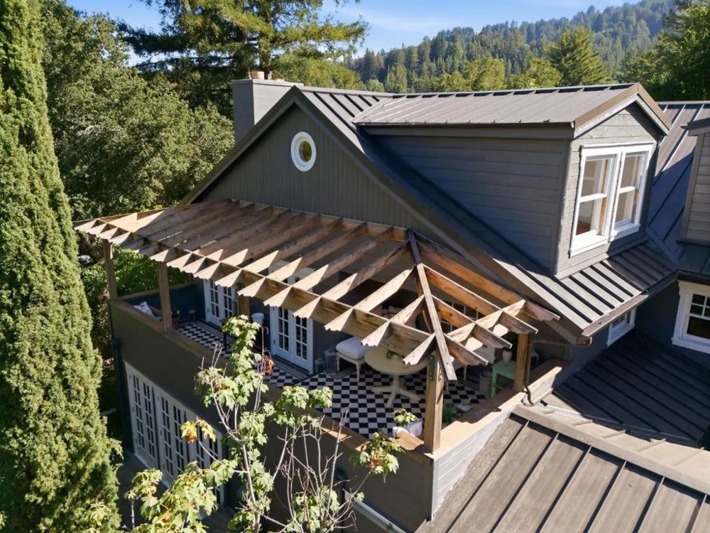 133 Russell Avenue Portola Valley, CA 94028