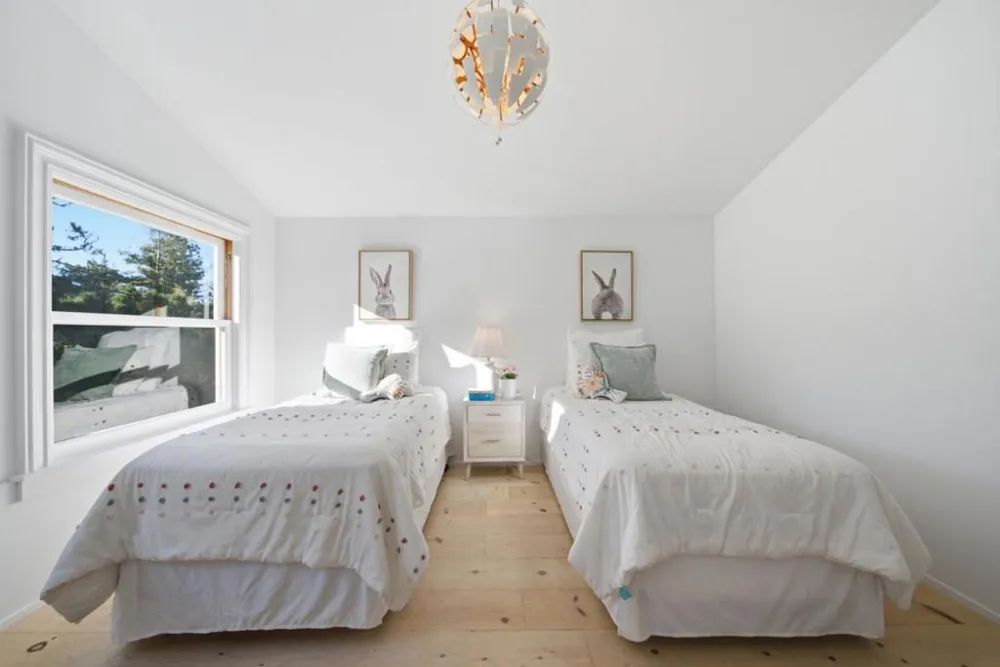 133 Russell Avenue Portola Valley, CA 94028