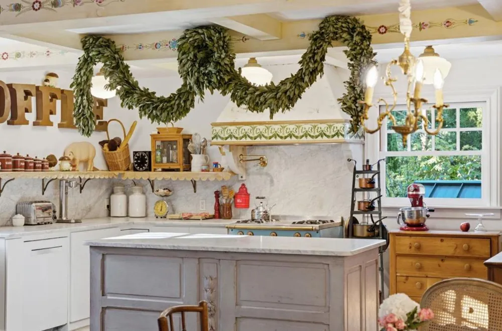 133 Russell Avenue Portola Valley, CA 94028