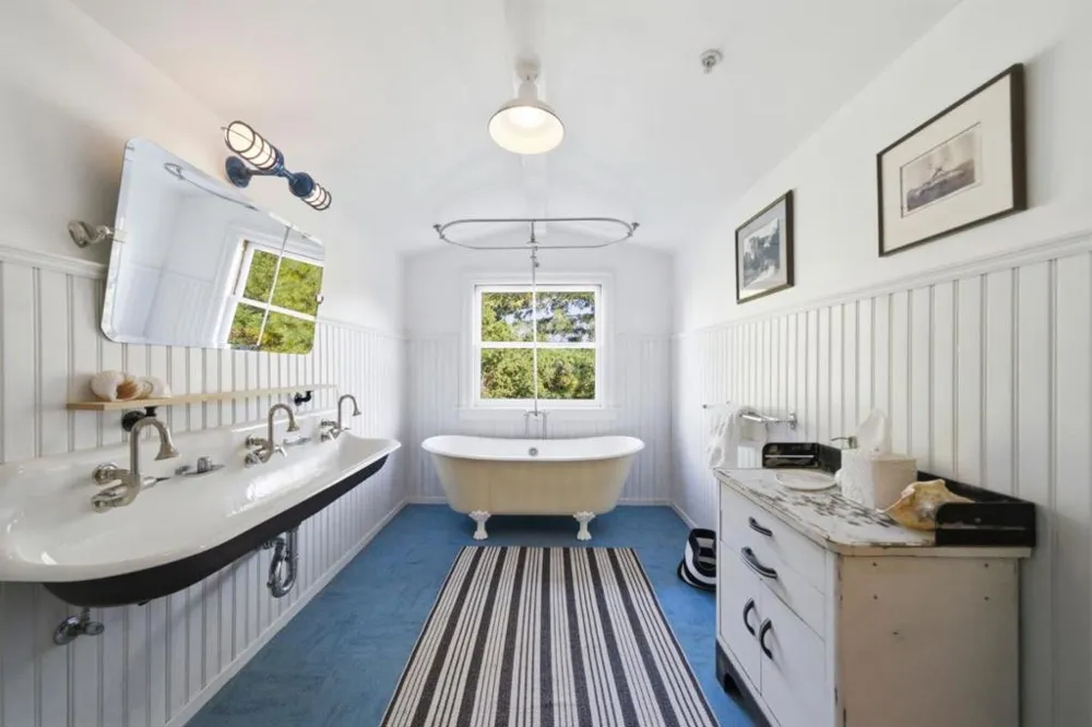 133 Russell Avenue Portola Valley, CA 94028