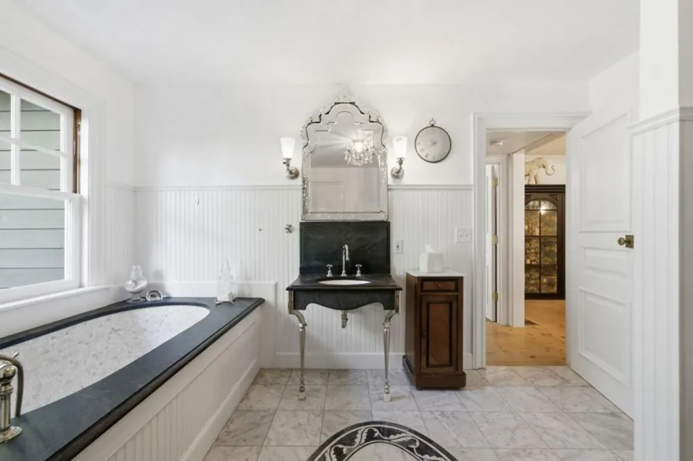 133 Russell Avenue Portola Valley, CA 94028