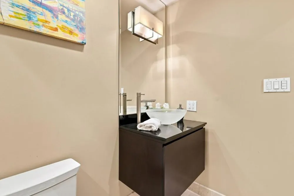 1081 Beach Park Boulevard #213 Foster City, CA 94404