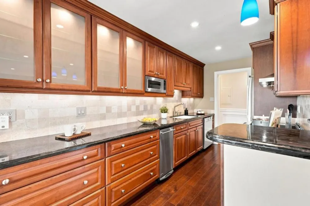 1081 Beach Park Boulevard #213 Foster City, CA 94404