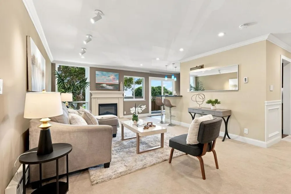 1081 Beach Park Boulevard #213 Foster City, CA 94404