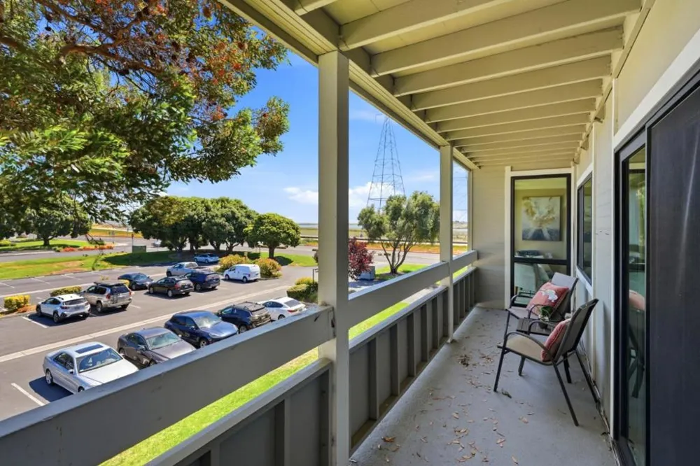 1081 Beach Park Boulevard #213 Foster City, CA 94404