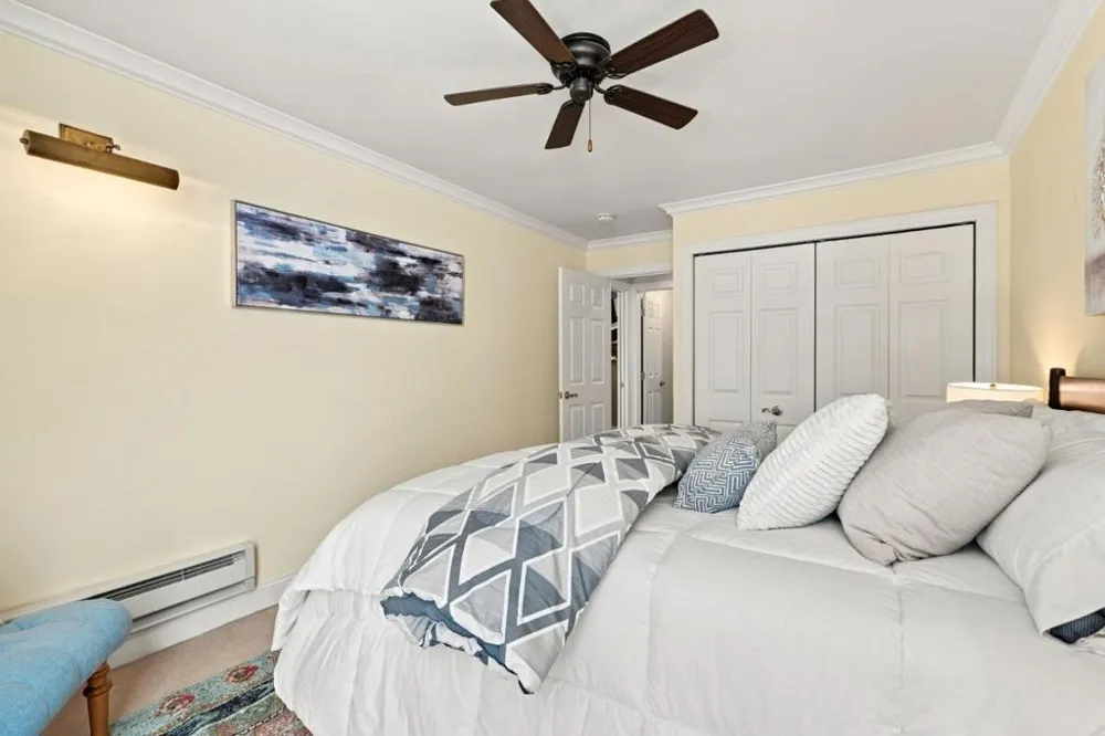 1081 Beach Park Boulevard #213 Foster City, CA 94404