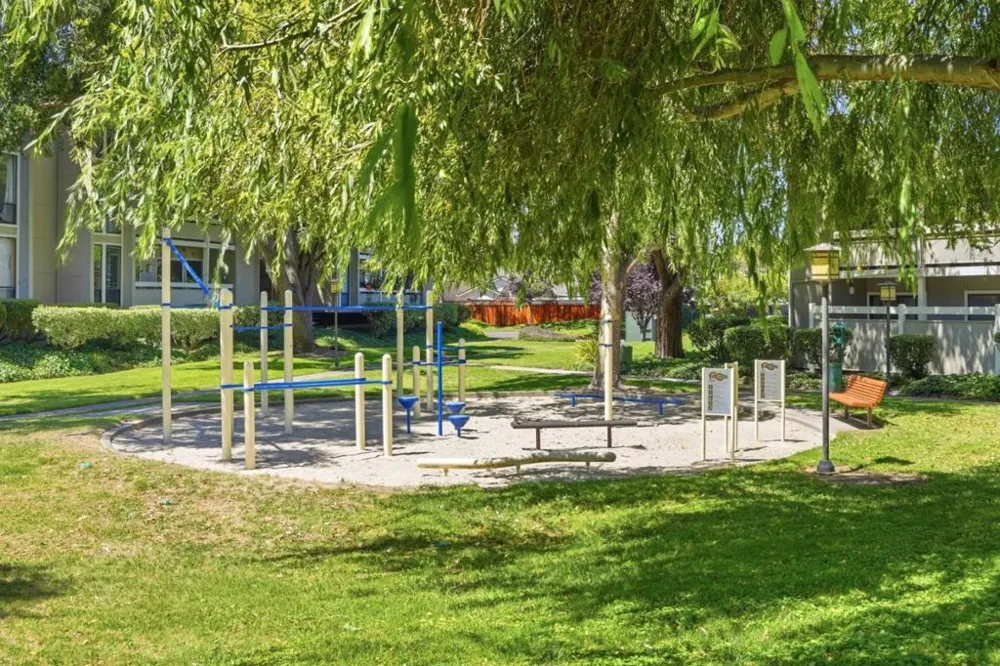 1081 Beach Park Boulevard #213 Foster City, CA 94404