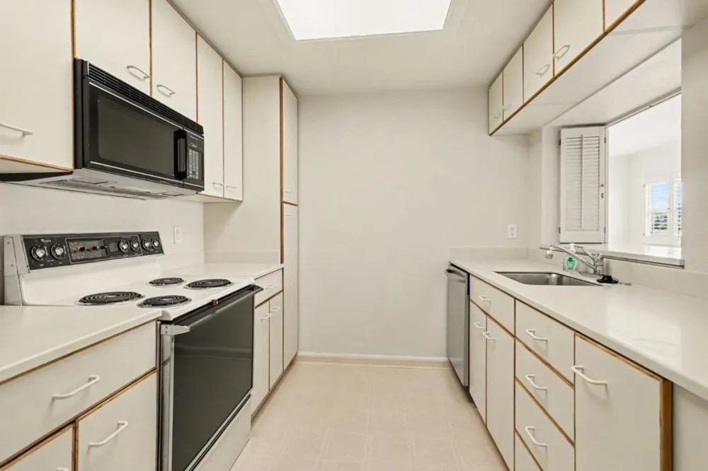1 Baldwin Avenue #816 San Mateo, CA 94401
