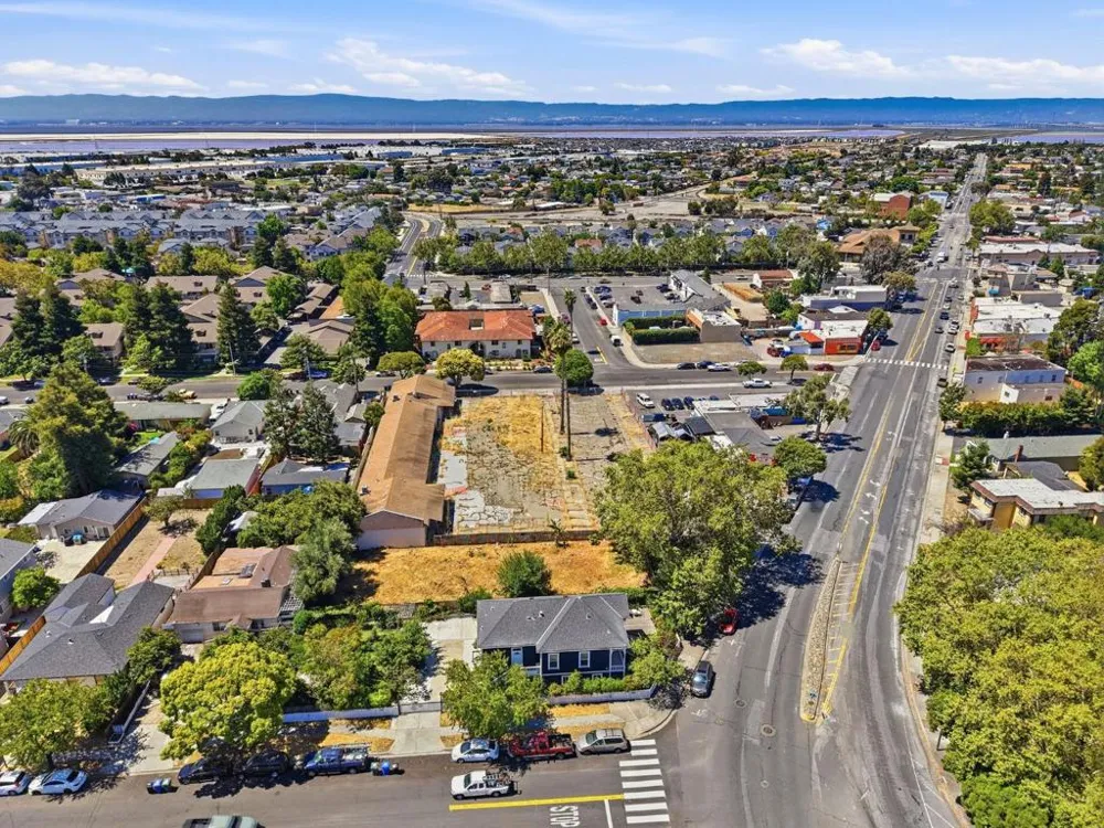 6940 Rich Avenue Newark, CA 94560