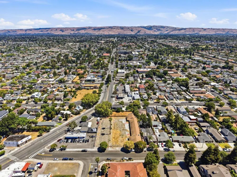 6940 Rich Avenue Newark, CA 94560