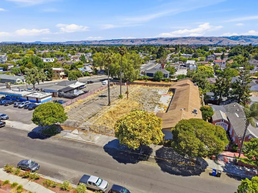 6940 Rich Avenue Newark, CA 94560