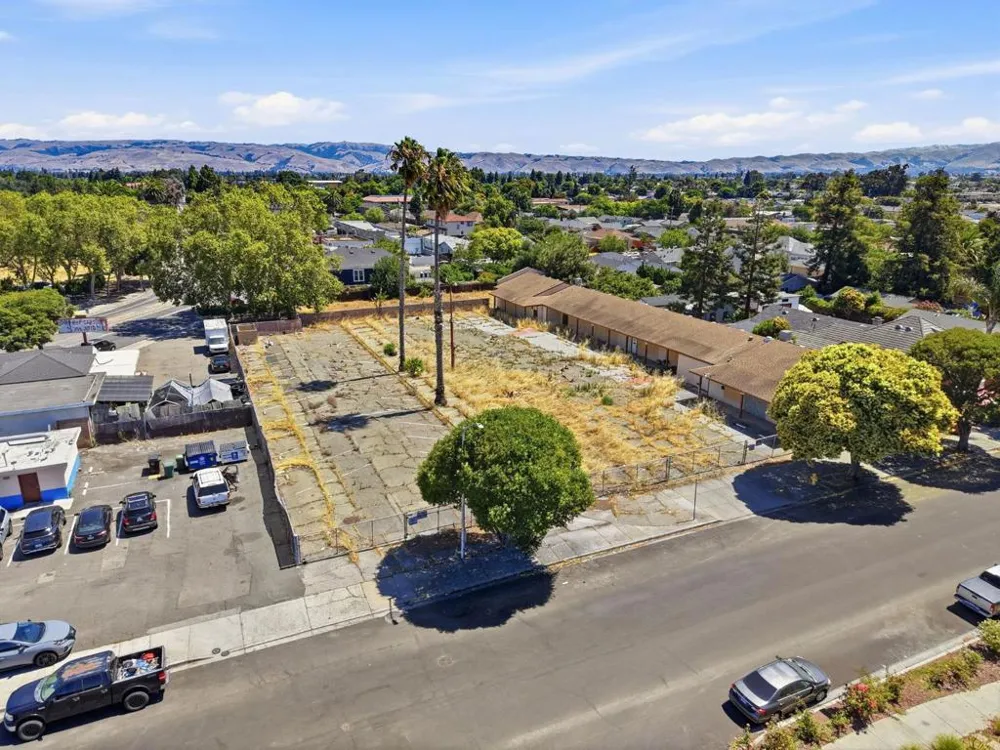 6940 Rich Avenue Newark, CA 94560