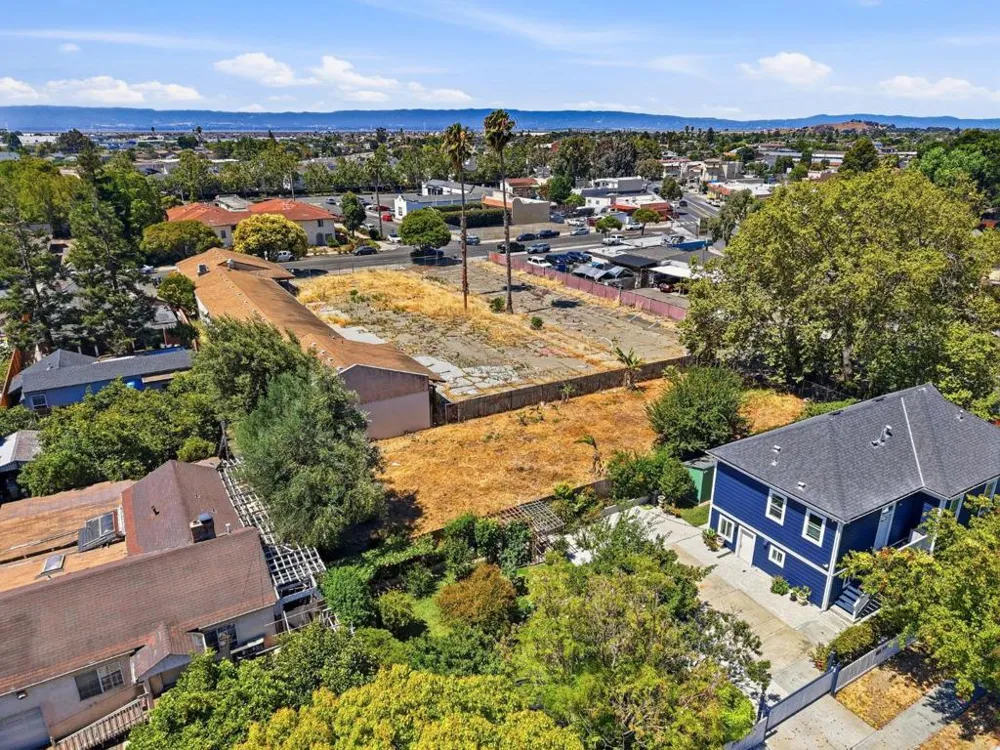 6940 Rich Avenue Newark, CA 94560