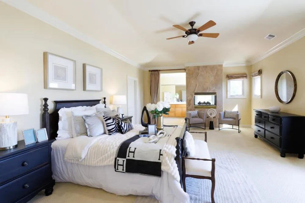 11837 Upland Way Cupertino, CA 95014