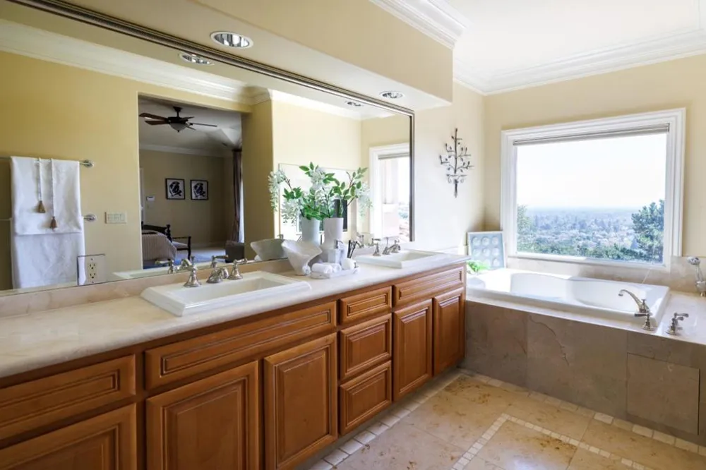 11837 Upland Way Cupertino, CA 95014