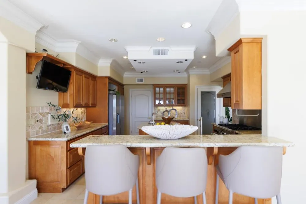 11837 Upland Way Cupertino, CA 95014