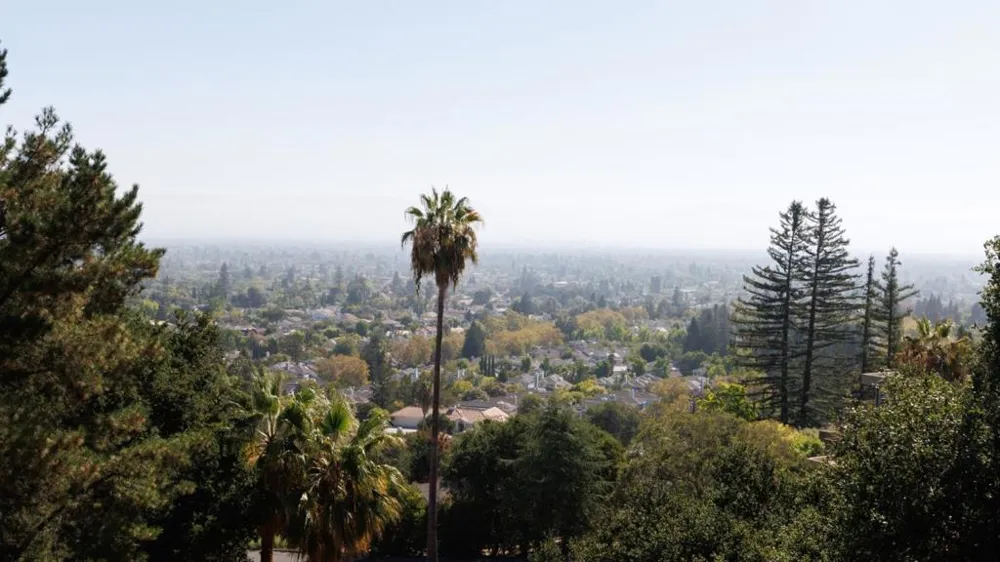 11837 Upland Way Cupertino, CA 95014