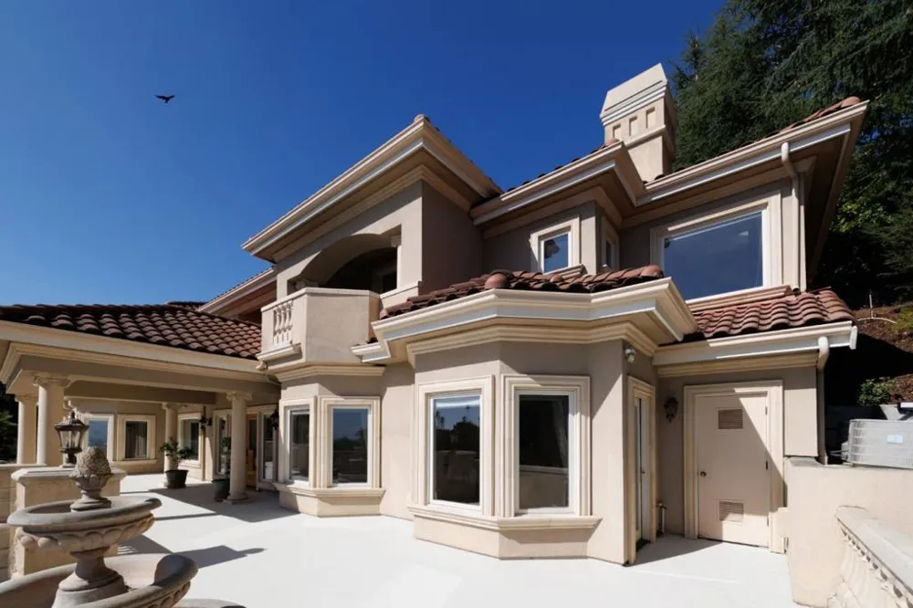 11837 Upland Way Cupertino, CA 95014
