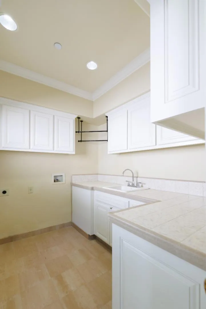 11837 Upland Way Cupertino, CA 95014