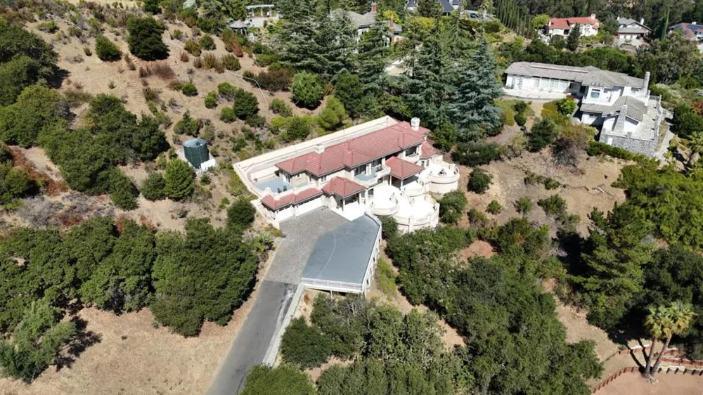 11837 Upland Way Cupertino, CA 95014