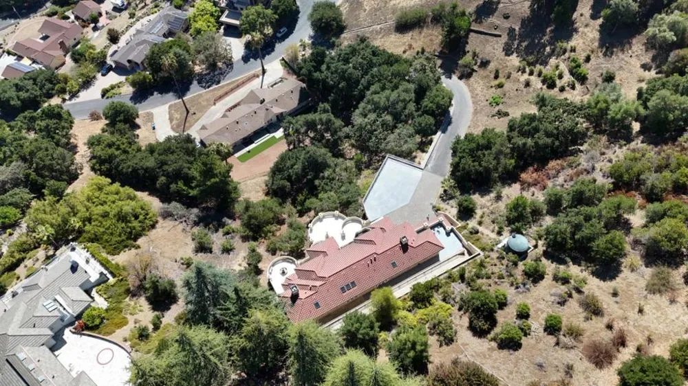 11837 Upland Way Cupertino, CA 95014
