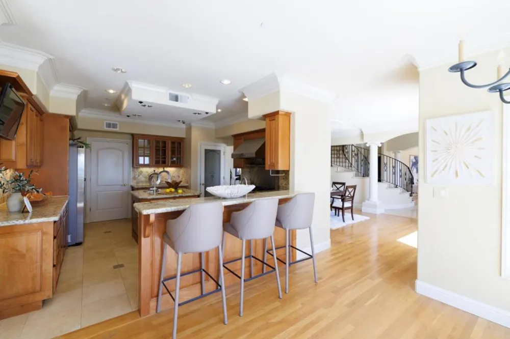 11837 Upland Way Cupertino, CA 95014