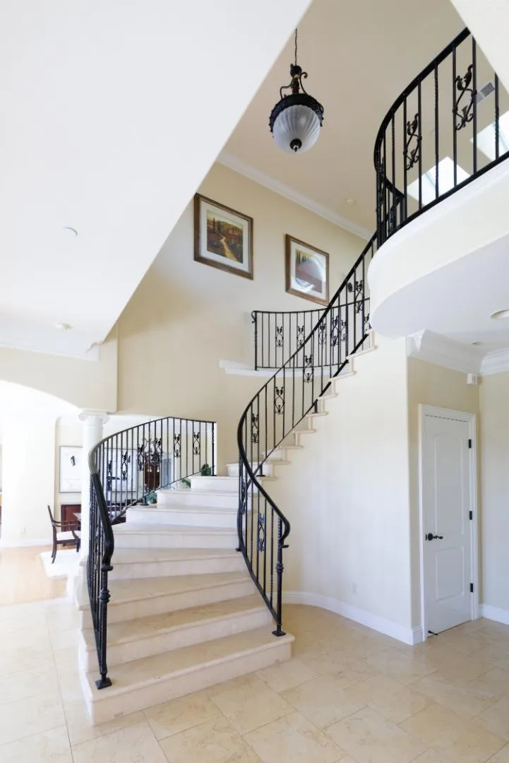11837 Upland Way Cupertino, CA 95014