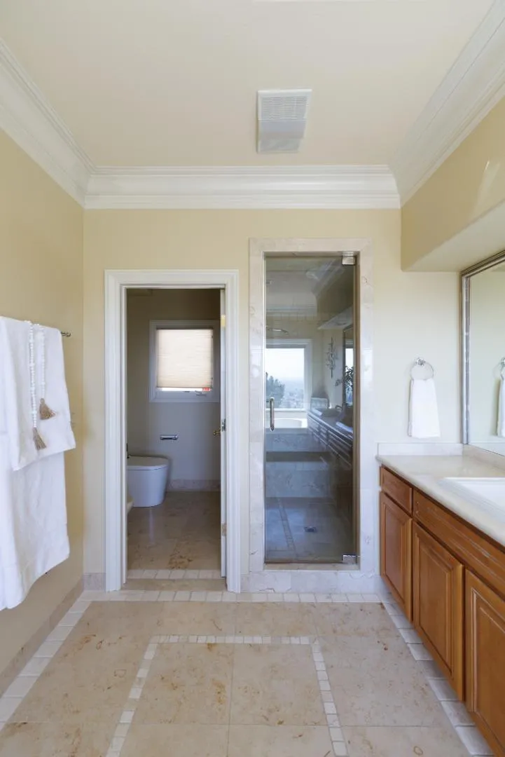 11837 Upland Way Cupertino, CA 95014