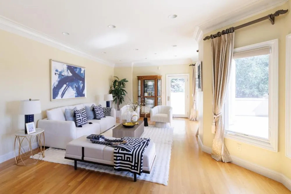 11837 Upland Way Cupertino, CA 95014