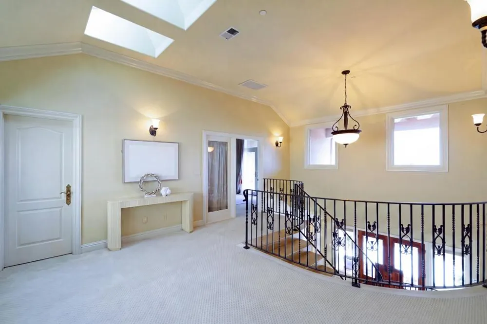 11837 Upland Way Cupertino, CA 95014