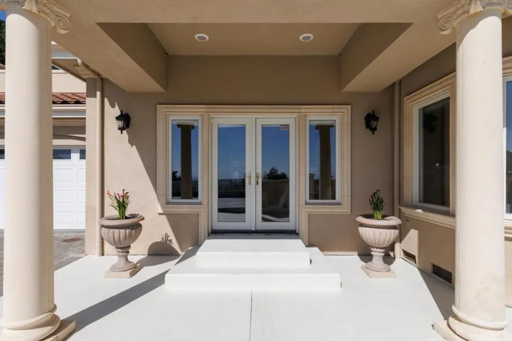 11837 Upland Way Cupertino, CA 95014